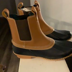 Never been worn- Land’s End duck boots